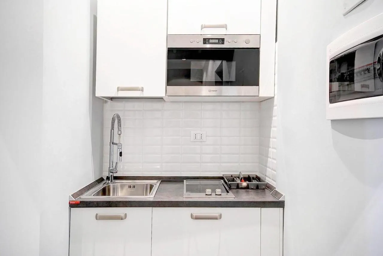 Crispi Luxury Suite Rome Apartment