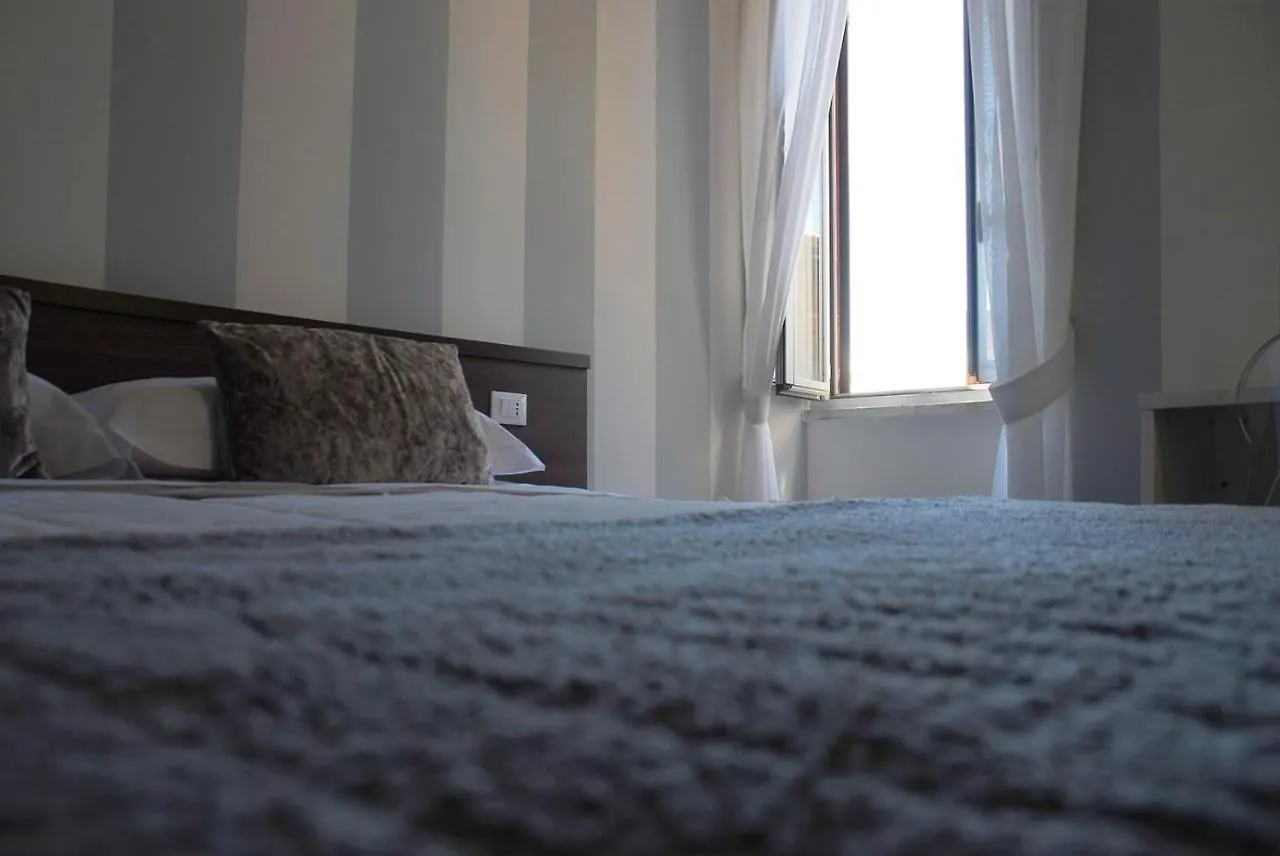 Crispi Luxury Suite Rome 0*,